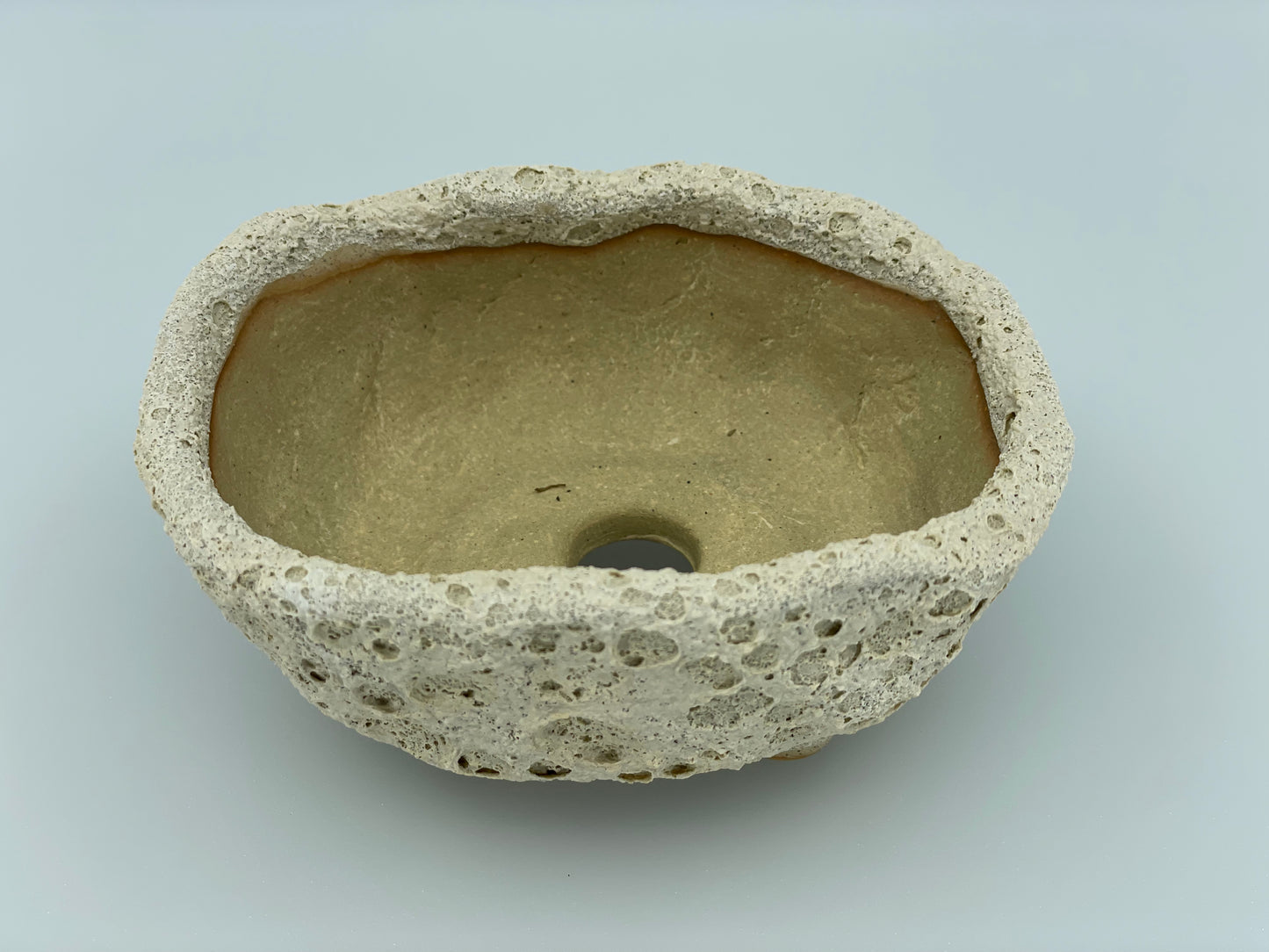 3.75" Wide Oval Moon Accent Pot